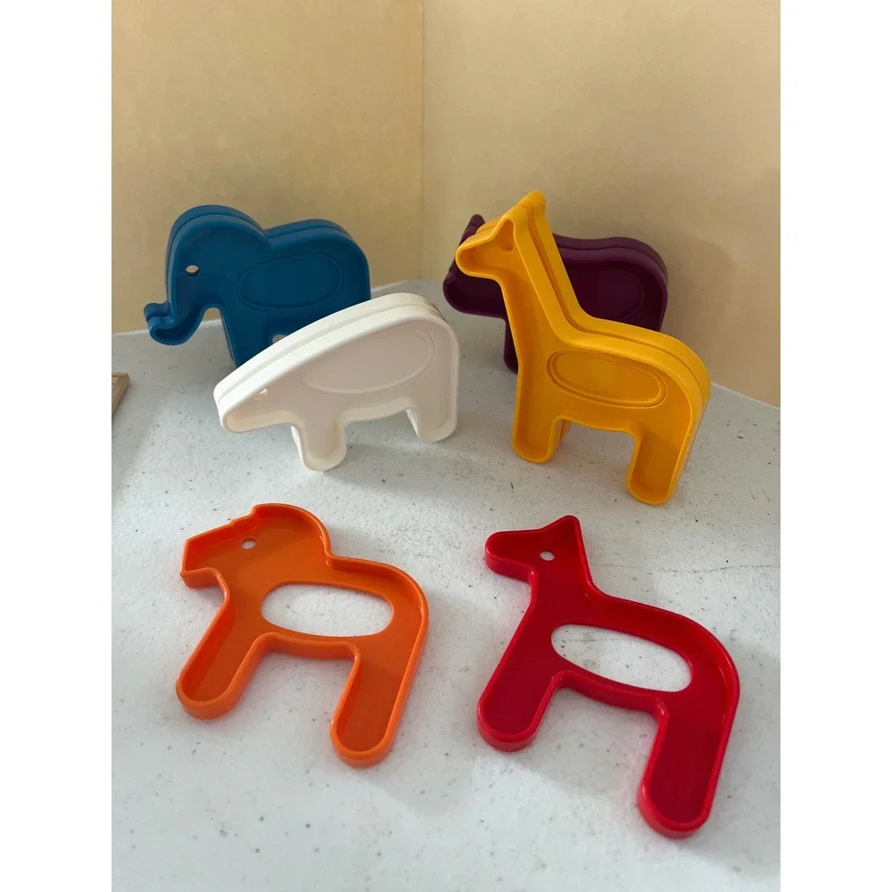 Tupperware Vintage Animal Cookie Cutters Set Multi Color Plastic 10 Piece